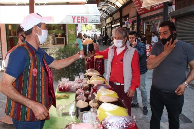Ramazanın şifa dolu "tatlı" serinliği: Meyan şerbeti