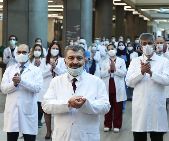 Sağlık Bakanlığı, otopsilerde alınması gereken tedbirleri Kovid-19'a göre güncelledi