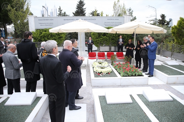 Sakıp Sabancı, vefatının 15. yıl dönümünde kabri başında anıldı