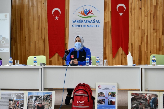 Şarkikaraağaç’ta Afet Farkındalık Eğitimi Düzenlendi