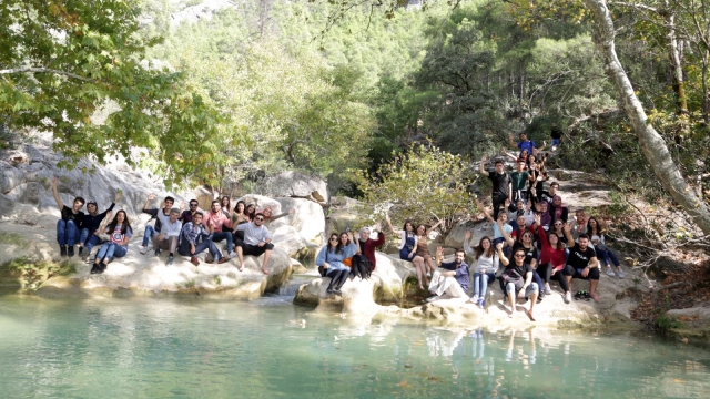 SDÜ’lü Genç Kâşifler Kovada Gölü ve Yazılı Kanyon Tabiat Parkı’nı Keşfetti