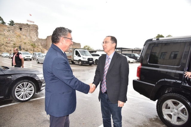 SDÜ REKTÖRÜ, EĞİRDİR BELEDİYE BAŞKANI VELİ GÖK'Ü ZİYARET ETTİ