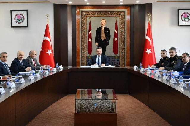 Seçim Güvenliği ve Yeni Yıl Tedbirleri Toplantısı Vali Başkanlığında Gerçekleştirildi