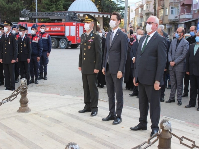Senirkent'te 10 Kasım Atatürk'ü Anma Günü Çelenk Sunma Töreni Yapıldı