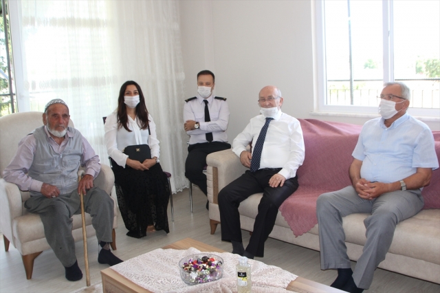 Serik Kaymakamı Kurdoğlu'ndan şehit ailelerine ziyaret