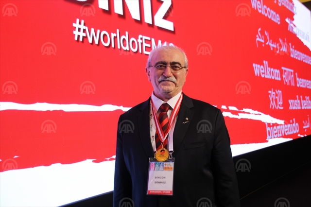 "Sıcaklarda kalbinizi korumak için beyaz ve bol giysiler giyin"