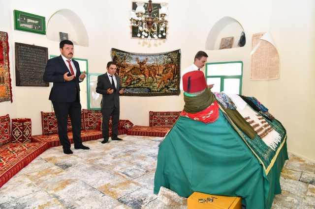T.C. Isparta Valiliği - Aşure Kazanları Kardeşlik için Kaynamaya Devam Ediyor