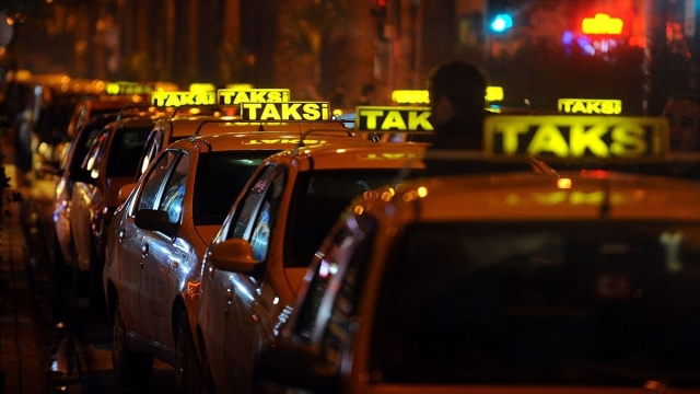 Taksilerde yeni tarife bu gece başlıyor