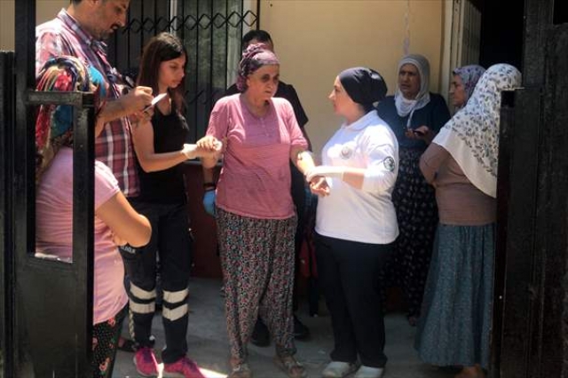 Tavanı göçen evde anne oğul yaralandı