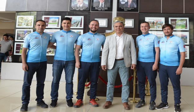 Tayfa bisiklet grubu Samsun’a pedallıyor 