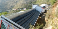 Isparta - Antalya Yolunda Tır Devrildi !