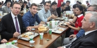 &Ccedil;arık&ccedil;ı&rsquo;nın İlk Yemeği &Ouml;ğrencilerle
