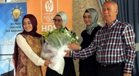 Baş&ouml;rt&uuml;s&uuml; nedeniyle alamadığı &ouml;d&uuml;l&uuml;n&uuml; 8 yıl sonra aldı