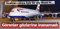 Uçaktan çatıya öyle bir şey düştü ki...