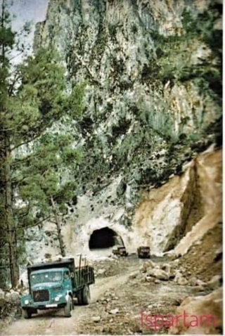 1978'de Antalya Dereboğazı Yolu Yapımı: İnsan Emekleriyle Kazılan T&uuml;neller