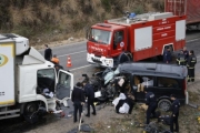 ANTALYA'DA TRAFİK KAZASI: 3 &Ouml;L&Uuml;, 2 YARALI