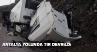 Elma Yüklü Tır Devrildi
