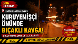 Isparta&rsquo;da gece yarısı bı&ccedil;aklı kavga 