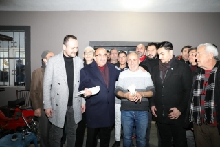 Ahmet Tural, Kuş&ccedil;ular Kahvesi'nde G&uuml;vercin Tutkunlarıyla Buluştu