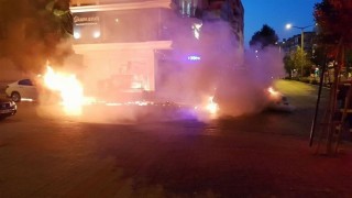 Alanya&rsquo;da 2 otomobili kundakladı, g&uuml;venlik kamerasına yakalandı 