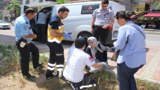  Antalya'da para nakil aracı yaşlı kadına &ccedil;arptı 