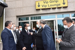 BAKAN SİS NEDENİYLE ISPARTA&rsquo;YA İNEMEDİ.