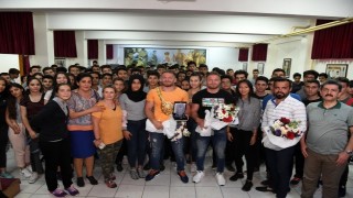 Balaban kardeşler başarılarının sırrını &ouml;ğrencilerle paylaştı 