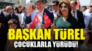 Başkan T&uuml;rel &ccedil;ocuklarla birlikte y&uuml;r&uuml;d&uuml; 