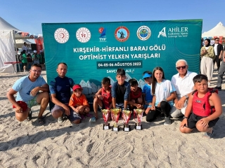 
Eğirdir&rsquo;li Yelkenciler Kupalarla D&ouml;nd&uuml;