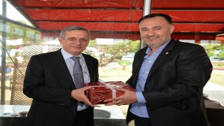 En fazla atık toplayan &ccedil;evreci muhtarlar &ouml;d&uuml;llendirildi 