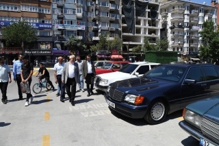 Isparta Belediye Başkanı Ş&uuml;kr&uuml; Başdeğirmen, Mercedes Sevenler Kul&uuml;b&uuml; &Uuml;yelerini Ağırladı