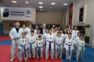 Isparta Belediyesi Spor Kul&uuml;b&uuml; Taekwondoda Başarı Elde Etti