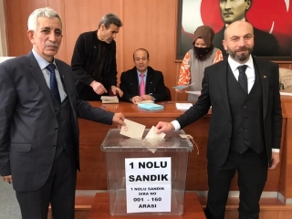 ISPARTA HABER: İKİ ADAY BAŞKANLIK İ&Ccedil;İN YARIŞTI 