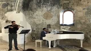 Isparta'da Duo konserine ilgi yoğun oldu  