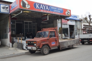 Isparta'da Granit ve Mermer Mezarlık Yapımı İ&ccedil;in Kaya Mermer