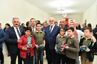 Isparta'da Millet Kıraathanesi Hizmete Açıldı