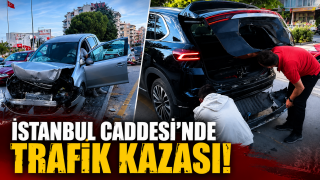 İstanbul Caddesi'nde Kaza: Araçlarda Büyük Hasar