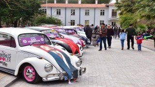 Klasik otomobiller Kepez&rsquo;de buluşuyor 