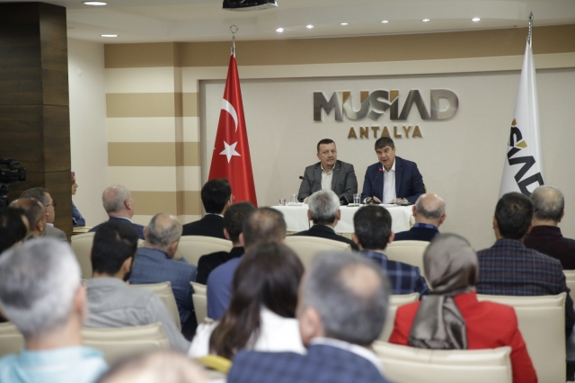 Türel, iş insanlarının konuğu oldu   