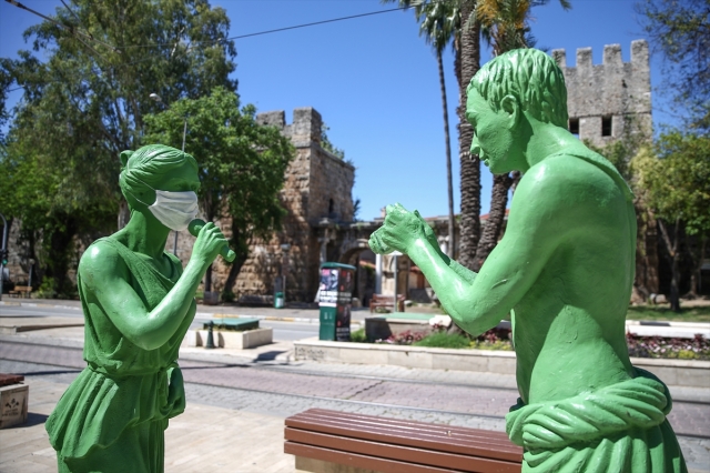 Turizm merkezleri Antalya ile Muğla'da bayramda sessizlik hakim