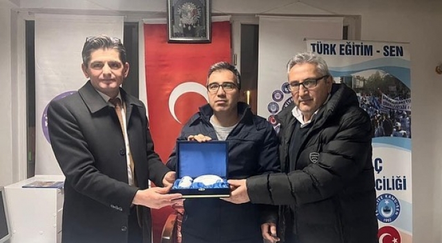 Türk Eğitim Sen Yalvaç Şubesi'nde Başkanlık Görevi Değişti