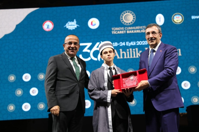 TÜRKİYE’NİN ÇIRAĞI EMRE VE BAŞKAN TURAL’DAN VALİ BARUŞ’A ZİYARET