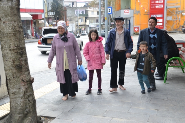 Türkiye'de vatandaşlar sandık başında