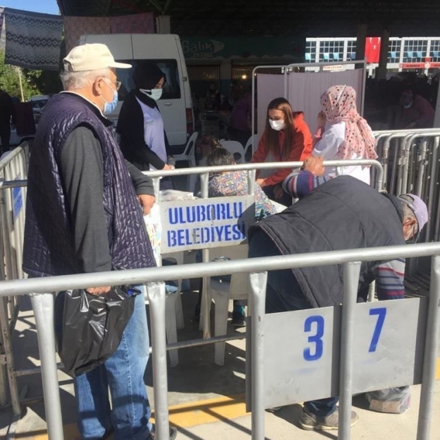 Uluborlu'da Covid-19 Aşı Standı Kurulmaya Devam Ediyor