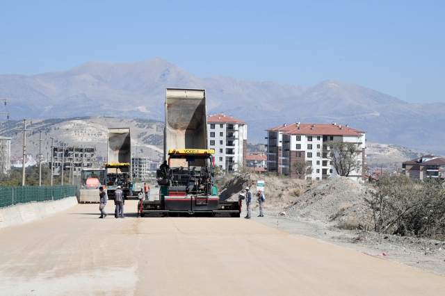 Üniversite – Gölcük yolu arası kesintisiz ulaşım
Isparta 3 km’lik yeni bulvarına kavuşuyor