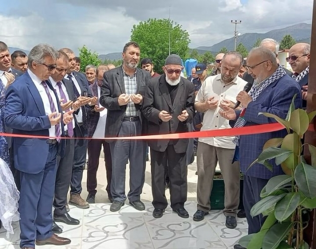 Uyumder'in 2023-2024 Eğitim Öğretim Yılı El Sanatları Yıl Sonu Sergisi ve Kitap Cafe Açılışı Yapıldı