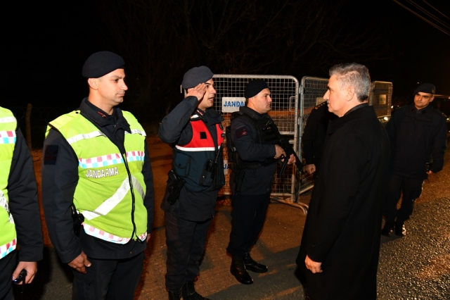 Vali Aydın Baruş, Isparta’daki Güvenlik ve Sağlık Birimlerini Ziyaret Etti