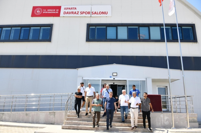 Vali Aydın Baruş’tan Isparta 32 Spor Kampına Ziyaret