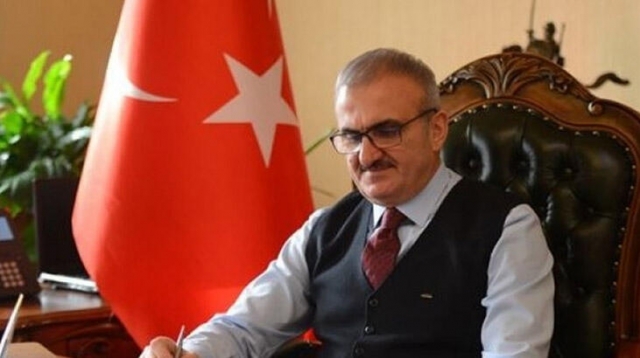 Vali Münir Karaloğlu'ndan "veda" paylaşımı
