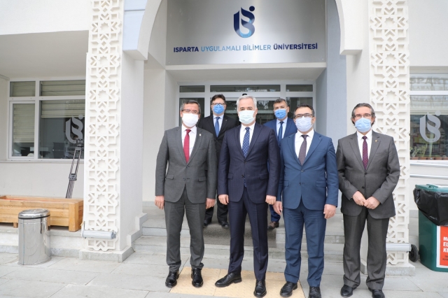 Vali Seymenoğlu ISUBÜ’ ye Çalışma Ziyareti Gerçekleştirdi